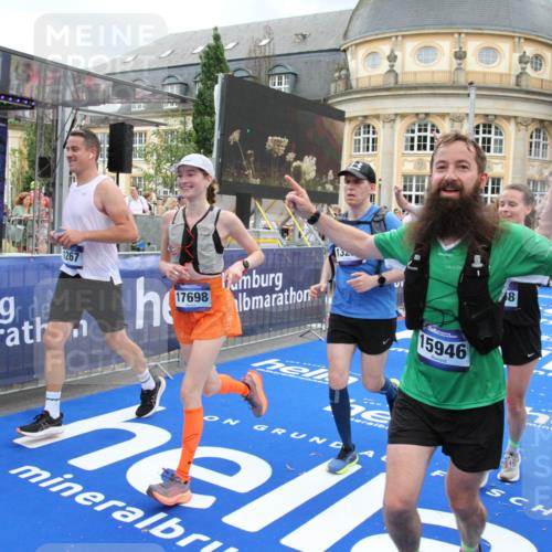 29.06.2025 - hella hamburg halbmarathon Michael Strokosch http://msf.ph/oto/8280534 29.06.2025 10:54:27 Ziel 1267, 1442, 3426, 4635, 4868, 6511, 6512, 7129, 8772, 11009, 12321, 12362, 13289, 15946, 16327, 16574, 16750, 16879, 17698, 18268, 19067 meine-sportfotos.de