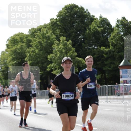 29.06.2025 - hella hamburg halbmarathon Jannik Wohlers http://msf.ph/oto/8280574 29.06.2025 10:02:47 Lombardsbrücke 1135, 1138, 1414, 1450, 1482, 2594, 2619, 2780, 2782, 2810, 3572, 4613, 6208, 6217, 7210, 7211, 7290, 7706, 7935, 8614, 9439, 10824, 12169, 12177, 12211, 12212, 12422, 12843, 13036, 13474, 13664, 13732, 13857, 13874, 14225, 14493, 16355, 16605, 16824, 18359, 18827 meine-sportfotos.de