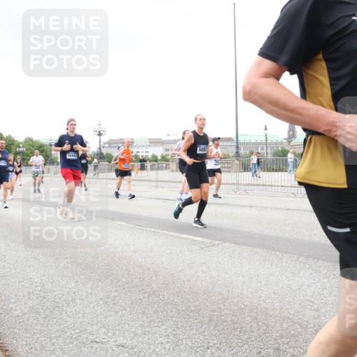 29.06.2025 - hella hamburg halbmarathon Lena Gebhardt http://msf.ph/oto/8280575 29.06.2025 10:54:54 Lombardsbrücke 14752, 16443, 20, 5882, 9521, 1013, 1198, 2084, 2090, 2244, 2452, 2532, 2566, 2586, 2632, 3002, 3274, 3761, 3795, 3857, 4191, 4192, 4971, 5185, 5216, 5392, 5500, 5727, 5882, 5933, 5993, 6023, 6279, 6395, 6396, 6839, 6944, 6982, 7238, 7986, 8012, 8186, 9521, 9596, 10109, 10331, 10471, 10686, 11033, 11226, 11287, 11567, 11569, 11737, 11788, 11908, 12147, 12148, 12240, 12268, 12270, 12930, 13272, 13283, 13548, 13944, 13945, 13979, 13980, 14515 meine-sportfotos.de