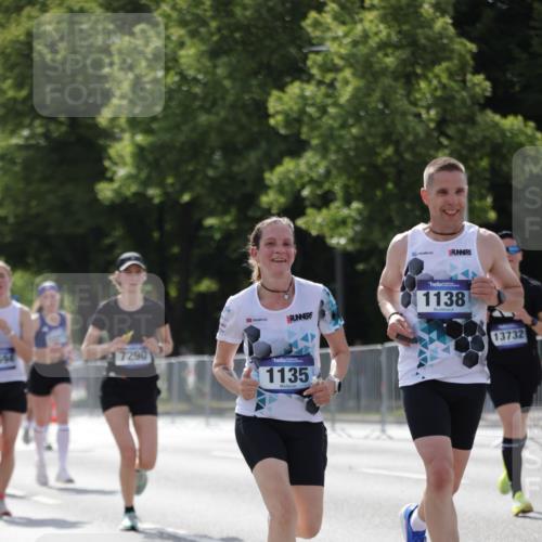 29.06.2025 - hella hamburg halbmarathon Jannik Wohlers http://msf.ph/oto/8280595 29.06.2025 10:02:49 Lombardsbrücke 1135, 1138, 1414, 1450, 2594, 2619, 2780, 2782, 2810, 3572, 6208, 6217, 6453, 7210, 7211, 7290, 7706, 7935, 9439, 9453, 10824, 12169, 12177, 12211, 12212, 12422, 12843, 13036, 13474, 13664, 13732, 13857, 13874, 14225, 14493, 16355, 16605, 16824, 17096, 18359, 18827 meine-sportfotos.de
