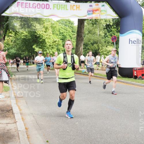 29.06.2025 - hella hamburg halbmarathon MichiJ http://msf.ph/oto/8280610 29.06.2025 10:57:43 Zwischen KM18-KM19 1213, 4007, 7346, 7881, 8001, 8055, 12928, 14679, 15214, 16323, 16938 meine-sportfotos.de