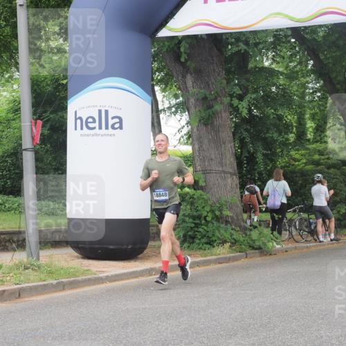 29.06.2025 - hella hamburg halbmarathon KatJ http://msf.ph/oto/8280639 29.06.2025 10:10:41 Zwischen KM18-KM19  meine-sportfotos.de