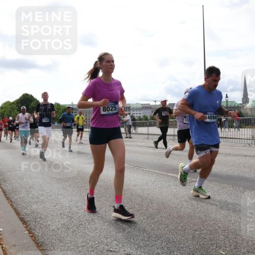 29.06.2025 - hella hamburg halbmarathon Lena Gebhardt http://msf.ph/oto/8280646 29.06.2025 10:20:30 Lombardsbrücke 7131, 11835, 8025, 120, 14894, 1011, 1046, 1069, 1471, 1474, 2053, 2064, 2101, 2325, 2478, 2834, 3278, 3434, 3733, 3781, 3842, 4154, 4166, 4288, 4422, 4585, 4614, 4737, 4739, 4754, 4869, 5181, 5556, 5625, 5659, 5811, 5812, 5831, 5937, 6608, 6951, 7018, 7101, 7131, 7519, 7739, 7744, 8025, 8387, 8462, 8588, 8738, 8940, 9136, 9196, 9722, 9735, 9873, 10041, 10050, 10350, 10414, 10550, 10595, 10613, 10647, 10701, 10754, 11028, 11100, 11603, 11835, 11995 meine-sportfotos.de