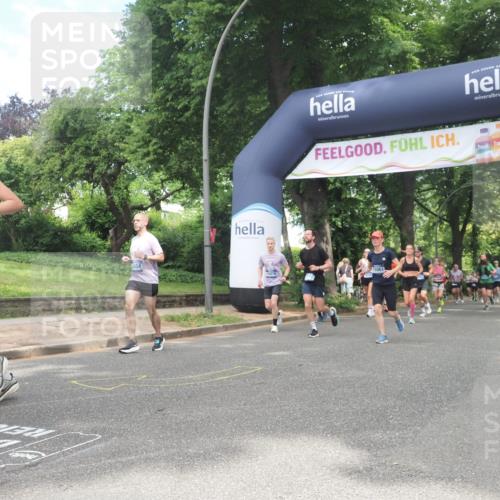 29.06.2025 - hella hamburg halbmarathon KatJ http://msf.ph/oto/8280713 29.06.2025 10:40:46 Zwischen KM18-KM19 1267, 2058, 2771, 5077, 6723, 7509, 8335 meine-sportfotos.de