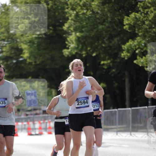 29.06.2025 - hella hamburg halbmarathon Jannik Wohlers http://msf.ph/oto/8280714 29.06.2025 10:02:51 Lombardsbrücke 1135, 1138, 1414, 1450, 2594, 2619, 2780, 2782, 3572, 4511, 6208, 6453, 7210, 7211, 7290, 7706, 7935, 9439, 9453, 10824, 11556, 12169, 12177, 12211, 12212, 12843, 13036, 13474, 13664, 13732, 13857, 13874, 14225, 14493, 16355, 16605, 17096 meine-sportfotos.de