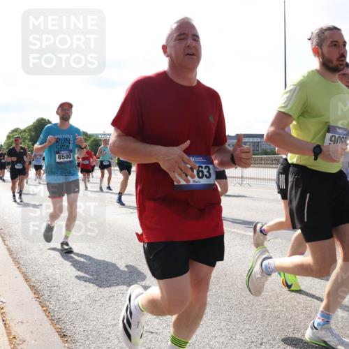 29.06.2025 - hella hamburg halbmarathon Lena Gebhardt http://msf.ph/oto/8280725 29.06.2025 09:58:05 Lombardsbrücke 6580, 63, 906, 1034, 1094, 1179, 1190, 1258, 1320, 1321, 1335, 1563, 1815, 1870, 2034, 2070, 2138, 2397, 2417, 2448, 2488, 2612, 2636, 2711, 2946, 3058, 3091, 3114, 3251, 3999, 4379, 4814, 4903, 5032, 5093, 5305, 5672, 5721, 5775, 6164, 6272, 6355, 6356, 6374, 6569, 6580, 6585, 6628, 6754, 6776, 6897, 7065, 7134, 7409, 7478, 7509, 7594, 7646, 7724, 7856, 7896, 7952, 7973, 7976, 8154, 8508, 8590, 9012, 9057, 9562, 9656, 10084 meine-sportfotos.de