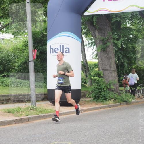 29.06.2025 - hella hamburg halbmarathon KatJ http://msf.ph/oto/8280801 29.06.2025 10:10:41 Zwischen KM18-KM19  meine-sportfotos.de
