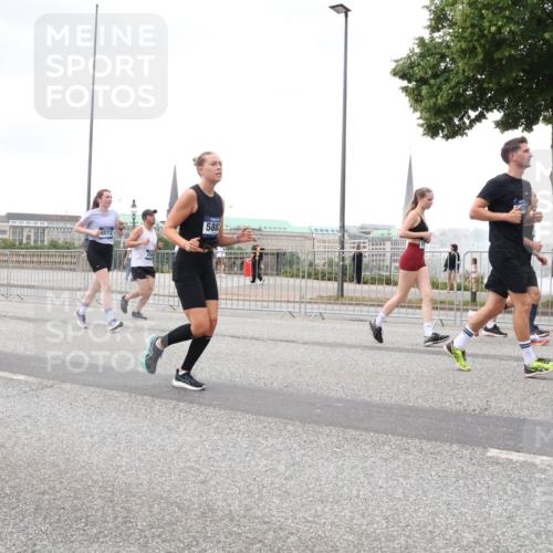 29.06.2025 - hella hamburg halbmarathon Lena Gebhardt http://msf.ph/oto/8280849 29.06.2025 10:54:55 Lombardsbrücke 16443, 8012, 588, 2019, 12, 1013, 1198, 2084, 2090, 2244, 2452, 2532, 2566, 2586, 2632, 3002, 3274, 3761, 3795, 4191, 4192, 4971, 5185, 5216, 5392, 5500, 5727, 5882, 5993, 6023, 6279, 6395, 6396, 6839, 6944, 6982, 7238, 7766, 7986, 8012, 8186, 8403, 9521, 9596, 10109, 10331, 10458, 10471, 10686, 11033, 11226, 11287, 11567, 11569, 11737, 11788, 11908, 12147, 12148, 12240, 12268, 12270, 12930, 13272, 13283, 13548, 13944, 13945, 13979, 13980, 14515 meine-sportfotos.de