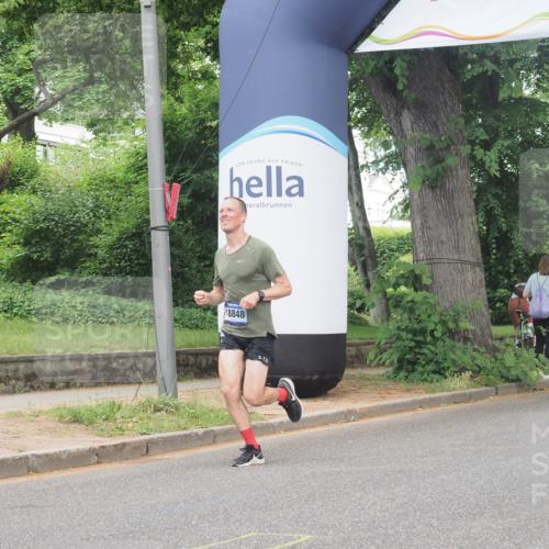 29.06.2025 - hella hamburg halbmarathon KatJ http://msf.ph/oto/8280864 29.06.2025 10:10:41 Zwischen KM18-KM19  meine-sportfotos.de