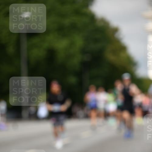 29.06.2025 - hella hamburg halbmarathon Dr. Thomas Lammeyer http://msf.ph/oto/8280901 29.06.2025 10:15:48 Kennedybrücke 1062, 1790, 2661, 3746, 3837, 5254, 6966, 7370, 7474, 7571, 8368, 9119, 9254, 10042 meine-sportfotos.de