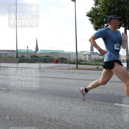 29.06.2025 - hella hamburg halbmarathon Lena Gebhardt http://msf.ph/oto/8281003 29.06.2025 09:45:34 Lombardsbrücke 12308, 14466, 57, 1686, 1707, 1758, 1990, 2689, 2746, 3043, 4050, 4129, 4679, 4698, 4749, 5070, 5187, 5328, 5550, 5746, 5826, 6358, 6781, 6878, 7272, 7389, 7481, 7651, 7723, 7965, 8190, 8209, 8883, 9137, 9381, 9571, 9634, 10017, 10171, 10270, 10484, 10486, 10876, 11120, 11169, 11413, 11857, 12049, 12232, 12234, 12308, 12595, 12691, 12988, 13066, 13343, 13618, 13686, 14028, 14140, 14289, 15672, 15883, 16157, 16713, 16818, 17428 meine-sportfotos.de