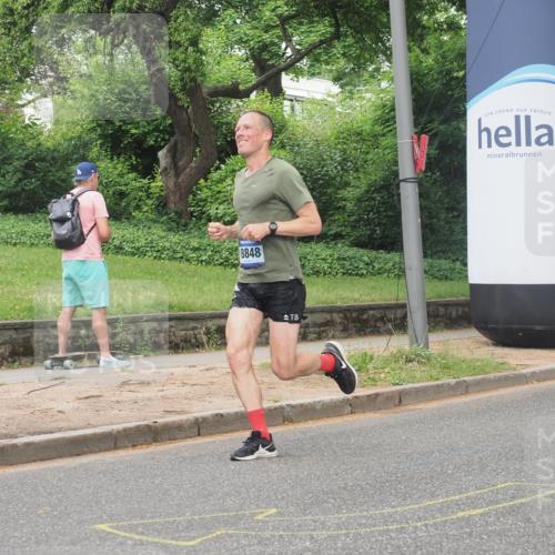 29.06.2025 - hella hamburg halbmarathon KatJ http://msf.ph/oto/8281060 29.06.2025 10:10:42 Zwischen KM18-KM19  meine-sportfotos.de