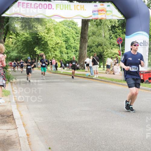 29.06.2025 - hella hamburg halbmarathon MichiJ http://msf.ph/oto/8281078 29.06.2025 10:57:48 Zwischen KM18-KM19 3756, 7346, 8001, 10858, 11774, 12928, 12929, 16776, 18222 meine-sportfotos.de