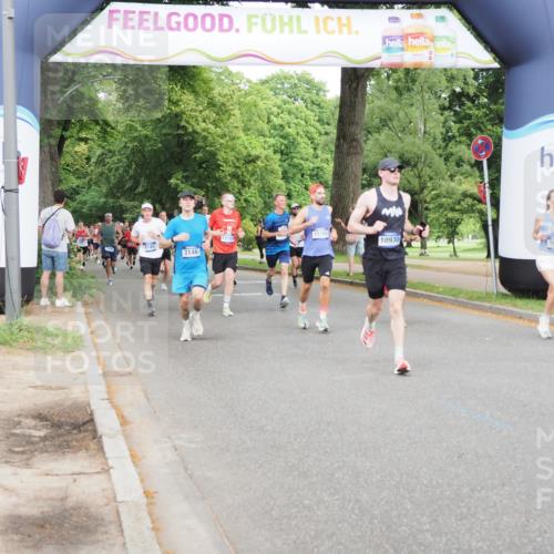 29.06.2025 - hella hamburg halbmarathon MichiJ http://msf.ph/oto/8281100 29.06.2025 10:32:09 Zwischen KM18-KM19 5275, 6490, 6705, 7451, 9081, 10930, 11153, 11346, 12438, 13398, 13746, 14690, 15185, 18868 meine-sportfotos.de