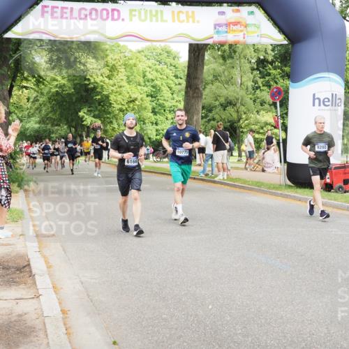 29.06.2025 - hella hamburg halbmarathon MichiJ http://msf.ph/oto/8281101 29.06.2025 10:57:52 Zwischen KM18-KM19 3756, 6166, 9280, 10858, 11774, 12929, 16776, 18222 meine-sportfotos.de