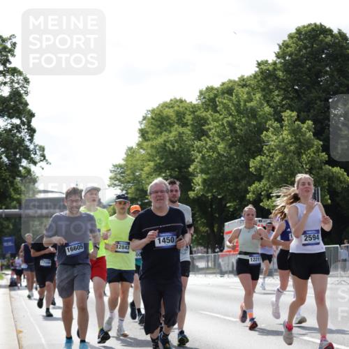 29.06.2025 - hella hamburg halbmarathon Jannik Wohlers http://msf.ph/oto/8281135 29.06.2025 10:02:53 Lombardsbrücke 1114, 1135, 1138, 1414, 1450, 1885, 2594, 2619, 2782, 3572, 4511, 6453, 7210, 7211, 7290, 7706, 7935, 9439, 9453, 10824, 11556, 12177, 12211, 12212, 12843, 13036, 13474, 13664, 13732, 13857, 13874, 13976, 14225, 14493, 15539, 16355, 16605, 17096, 18028 meine-sportfotos.de