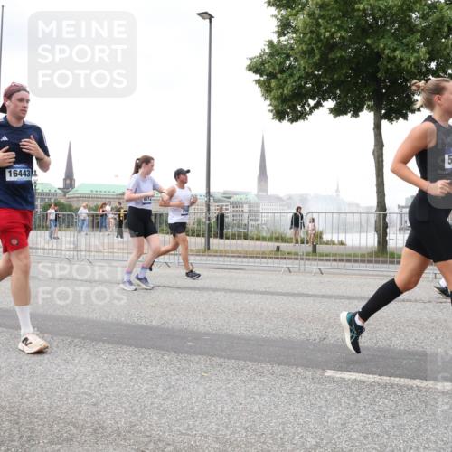29.06.2025 - hella hamburg halbmarathon Lena Gebhardt http://msf.ph/oto/8281146 29.06.2025 10:54:56 Lombardsbrücke 1328, 263, 16443, 8012, 5882, 1013, 1198, 2084, 2090, 2244, 2452, 2532, 2566, 2586, 2632, 3002, 3274, 3761, 3795, 4039, 4191, 4192, 4971, 5185, 5216, 5392, 5500, 5727, 5882, 5993, 6023, 6279, 6395, 6396, 6839, 6944, 6982, 7219, 7238, 7766, 7986, 8012, 8186, 8403, 8519, 9521, 9596, 10109, 10331, 10458, 10471, 10686, 11033, 11226, 11287, 11567, 11569, 11737, 11788, 11908, 12147, 12148, 12240, 12268, 12270, 12930, 13272, 13283, 13548, 13944, 13945, 13979, 13980, 14515 meine-sportfotos.de