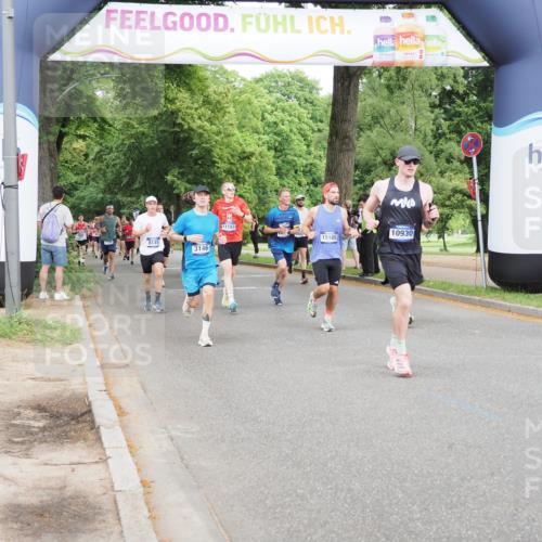 29.06.2025 - hella hamburg halbmarathon MichiJ http://msf.ph/oto/8281156 29.06.2025 10:32:09 Zwischen KM18-KM19 5275, 6490, 6705, 7451, 9081, 10930, 11153, 11346, 12438, 13398, 13746, 14690, 15185, 18868 meine-sportfotos.de