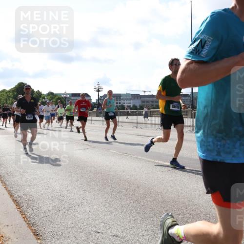 29.06.2025 - hella hamburg halbmarathon Lena Gebhardt http://msf.ph/oto/8281221 29.06.2025 09:58:07 Lombardsbrücke 658, 1034, 1094, 1179, 1190, 1258, 1320, 1321, 1335, 1563, 1815, 1870, 2034, 2070, 2138, 2397, 2417, 2448, 2488, 2612, 2636, 2711, 2946, 3058, 3091, 3114, 3251, 4379, 4814, 4903, 5032, 5093, 5305, 5672, 5721, 5775, 6164, 6272, 6355, 6356, 6569, 6580, 6585, 6628, 6754, 6776, 6897, 7065, 7134, 7409, 7478, 7509, 7594, 7646, 7724, 7856, 7896, 7952, 7973, 7976, 8154, 8311, 8508, 8590, 8825, 9012, 9057, 9562, 9656, 10084 meine-sportfotos.de