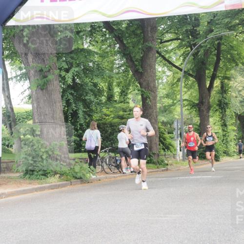 29.06.2025 - hella hamburg halbmarathon KatJ http://msf.ph/oto/8281234 29.06.2025 10:10:49 Zwischen KM18-KM19  meine-sportfotos.de