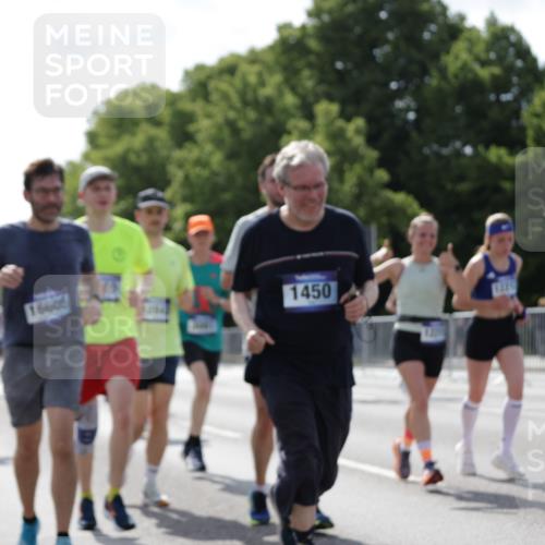 29.06.2025 - hella hamburg halbmarathon Jannik Wohlers http://msf.ph/oto/8281339 29.06.2025 10:02:54 Lombardsbrücke 1114, 1135, 1138, 1414, 1450, 1885, 2594, 2619, 2782, 3572, 4307, 4511, 6391, 6453, 7211, 7290, 7706, 7935, 9439, 9453, 10824, 11556, 12177, 12211, 12212, 12843, 13036, 13474, 13732, 13857, 13874, 13976, 14225, 14493, 15539, 16605, 17096, 18028 meine-sportfotos.de