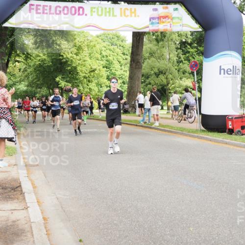 29.06.2025 - hella hamburg halbmarathon MichiJ http://msf.ph/oto/8281343 29.06.2025 10:57:57 Zwischen KM18-KM19 6166, 9280, 10775 meine-sportfotos.de