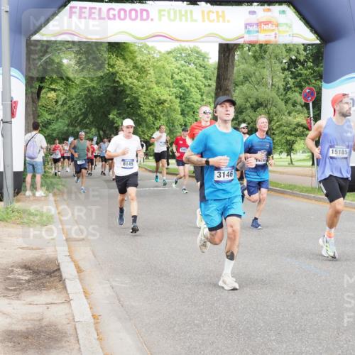 29.06.2025 - hella hamburg halbmarathon MichiJ http://msf.ph/oto/8281365 29.06.2025 10:32:10 Zwischen KM18-KM19 3146, 5275, 6490, 7451, 9081, 10930, 11153, 11346, 12438, 13398, 13746, 14690, 15185, 18868 meine-sportfotos.de