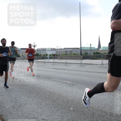29.06.2025 - hella hamburg halbmarathon Lena Gebhardt http://msf.ph/oto/8281386 29.06.2025 09:45:35 Lombardsbrücke 11120, 1707, 190, 10876, 1230, 57, 1686, 1707, 1758, 1990, 2689, 2746, 3043, 4050, 4129, 4679, 4698, 4749, 5070, 5187, 5328, 5550, 5746, 5826, 6358, 6781, 6878, 7272, 7389, 7481, 7651, 7723, 7965, 8190, 8209, 8883, 9137, 9381, 9571, 9634, 10017, 10171, 10270, 10484, 10486, 10876, 11120, 11413, 11857, 12049, 12232, 12234, 12308, 12595, 12691, 12988, 13066, 13343, 13618, 13686, 14028, 14140, 14289, 15672, 15883, 16157, 16713, 16818, 17428 meine-sportfotos.de