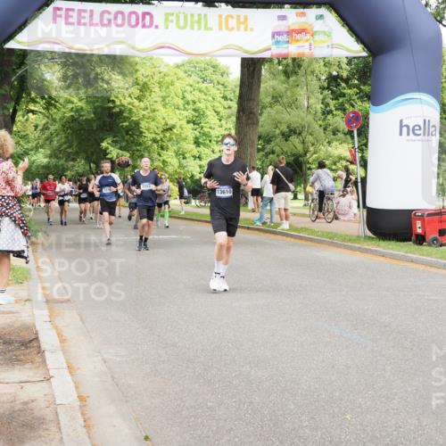 29.06.2025 - hella hamburg halbmarathon MichiJ http://msf.ph/oto/8281392 29.06.2025 10:57:57 Zwischen KM18-KM19 6166, 9280, 10775 meine-sportfotos.de
