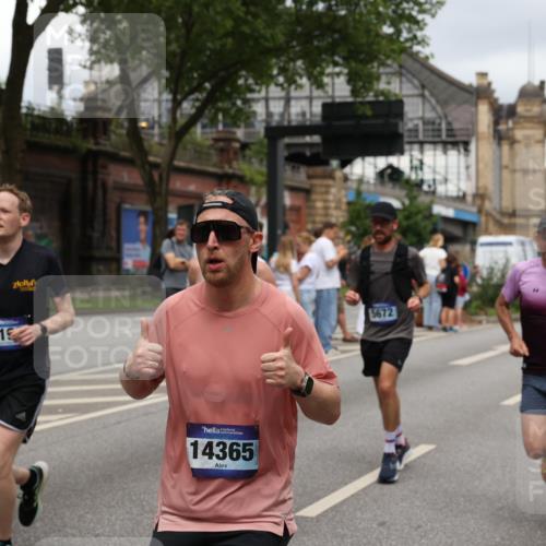 29.06.2025 - hella hamburg halbmarathon Yannick Fuchs http://msf.ph/oto/8281405 29.06.2025 10:49:46 20KM 1130, 1179, 1180, 1193, 2982, 3048, 3058, 3668, 4951, 5465, 5672, 6569, 6591, 6924, 7594, 7742, 7976, 8255, 8639, 8863, 9361, 9562, 11039, 11309, 12196, 12515, 12545, 13474, 14363, 14365, 14461, 15184, 15484, 15584, 15818, 15884, 16176, 16375, 16401, 16434, 16521, 16786, 17133, 17259, 17615, 17640, 17642, 17734, 18064, 18125, 18212, 18325, 18340, 18495, 18741, 18746, 18835, 19120, 19152 meine-sportfotos.de