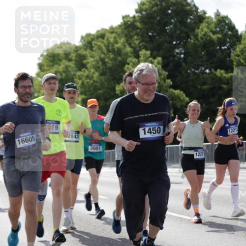 29.06.2025 - hella hamburg halbmarathon Jannik Wohlers http://msf.ph/oto/8281413 29.06.2025 10:02:55 Lombardsbrücke 1114, 1135, 1138, 1414, 1450, 1885, 2594, 2619, 2782, 3572, 4307, 4511, 6391, 6453, 7211, 7277, 7278, 7279, 7290, 7706, 7935, 9439, 9453, 10824, 11556, 12177, 12211, 12212, 12843, 13036, 13474, 13732, 13857, 13874, 13976, 14225, 15539, 16371, 16605, 17096, 18028 meine-sportfotos.de