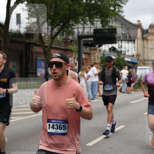 29.06.2025 - hella hamburg halbmarathon Yannick Fuchs http://msf.ph/oto/8281450 29.06.2025 10:49:46 20KM 1130, 1179, 1180, 1193, 2982, 3048, 3058, 3668, 4951, 5465, 5672, 6569, 6591, 6924, 7594, 7742, 7976, 8255, 8639, 8863, 9361, 9562, 11039, 11309, 12196, 12515, 12545, 13474, 14363, 14365, 14461, 15184, 15484, 15584, 15818, 15884, 16176, 16375, 16401, 16434, 16521, 16786, 17133, 17259, 17615, 17640, 17642, 17734, 18064, 18125, 18212, 18325, 18340, 18495, 18741, 18746, 18835, 19120, 19152 meine-sportfotos.de