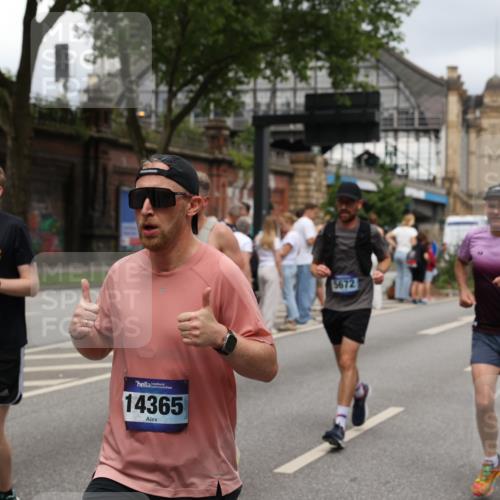 29.06.2025 - hella hamburg halbmarathon Yannick Fuchs http://msf.ph/oto/8281459 29.06.2025 10:49:46 20KM 1130, 1179, 1180, 1193, 2982, 3048, 3058, 3668, 4951, 5465, 5672, 6569, 6591, 6924, 7594, 7742, 7976, 8255, 8639, 8863, 9361, 9562, 11039, 11309, 12196, 12515, 12545, 13474, 14363, 14365, 14461, 15184, 15484, 15584, 15818, 15884, 16176, 16375, 16401, 16434, 16521, 16786, 17133, 17259, 17615, 17640, 17642, 17734, 18064, 18125, 18212, 18325, 18340, 18495, 18741, 18746, 18835, 19120, 19152 meine-sportfotos.de