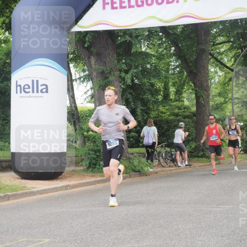 29.06.2025 - hella hamburg halbmarathon KatJ http://msf.ph/oto/8281502 29.06.2025 10:10:50 Zwischen KM18-KM19  meine-sportfotos.de