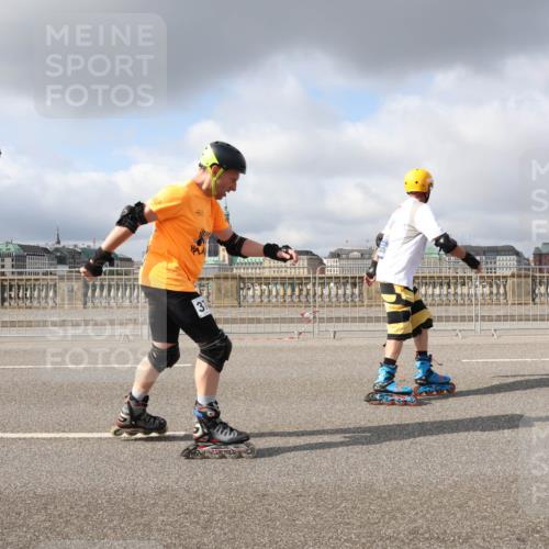 29.06.2025 - hella hamburg halbmarathon Lena Gebhardt http://msf.ph/oto/8281552 29.06.2025 09:05:03 Lombardsbrücke  meine-sportfotos.de