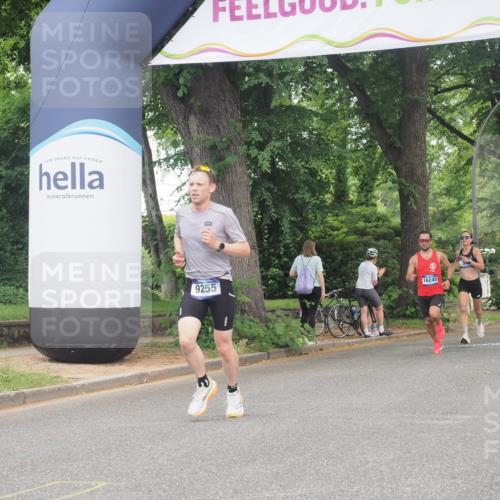 29.06.2025 - hella hamburg halbmarathon KatJ http://msf.ph/oto/8281555 29.06.2025 10:10:51 Zwischen KM18-KM19  meine-sportfotos.de