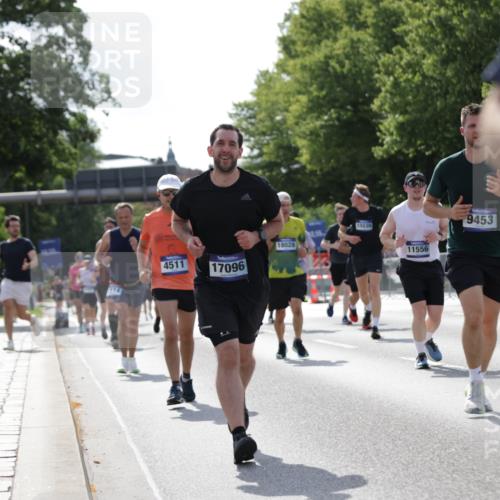 29.06.2025 - hella hamburg halbmarathon Jannik Wohlers http://msf.ph/oto/8281634 29.06.2025 10:02:56 Lombardsbrücke 1114, 1135, 1138, 1450, 1885, 2594, 2619, 3572, 4307, 4511, 6391, 6453, 7277, 7278, 7279, 7290, 7706, 7935, 9439, 9453, 10824, 11556, 12177, 12211, 12212, 12377, 12843, 13036, 13474, 13732, 13857, 13874, 13976, 14225, 15539, 16371, 16605, 17096, 18028 meine-sportfotos.de