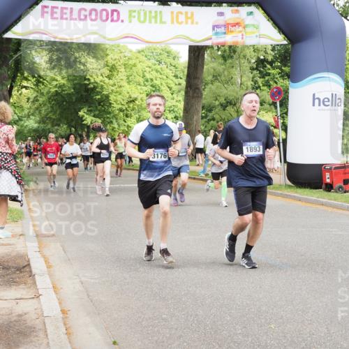 29.06.2025 - hella hamburg halbmarathon MichiJ http://msf.ph/oto/8281679 29.06.2025 10:58:01 Zwischen KM18-KM19 1893, 3176, 4394, 7462, 10775, 13610, 15085 meine-sportfotos.de