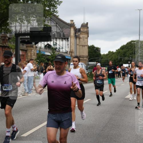 29.06.2025 - hella hamburg halbmarathon Yannick Fuchs http://msf.ph/oto/8281713 29.06.2025 10:49:46 20KM 1130, 1179, 1180, 1193, 2982, 3048, 3058, 3668, 4951, 5465, 5672, 6569, 6591, 6924, 7594, 7742, 7976, 8255, 8639, 8863, 9361, 9562, 11039, 11309, 12196, 12515, 12545, 13474, 14363, 14365, 14461, 15184, 15484, 15584, 15818, 15884, 16176, 16375, 16401, 16434, 16521, 16786, 17133, 17259, 17615, 17640, 17642, 17734, 18064, 18125, 18212, 18325, 18340, 18495, 18741, 18746, 18835, 19120, 19152 meine-sportfotos.de
