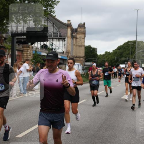 29.06.2025 - hella hamburg halbmarathon Yannick Fuchs http://msf.ph/oto/8281718 29.06.2025 10:49:46 20KM 1130, 1179, 1180, 1193, 2982, 3048, 3058, 3668, 4951, 5465, 5672, 6569, 6591, 6924, 7594, 7742, 7976, 8255, 8639, 8863, 9361, 9562, 11039, 11309, 12196, 12515, 12545, 13474, 14363, 14365, 14461, 15184, 15484, 15584, 15818, 15884, 16176, 16375, 16401, 16434, 16521, 16786, 17133, 17259, 17615, 17640, 17642, 17734, 18064, 18125, 18212, 18325, 18340, 18495, 18741, 18746, 18835, 19120, 19152 meine-sportfotos.de