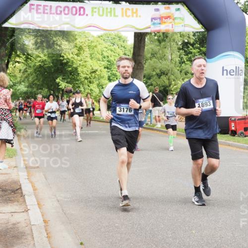 29.06.2025 - hella hamburg halbmarathon MichiJ http://msf.ph/oto/8281732 29.06.2025 10:58:01 Zwischen KM18-KM19 1893, 3176, 4394, 7462, 10775, 13610, 15085 meine-sportfotos.de