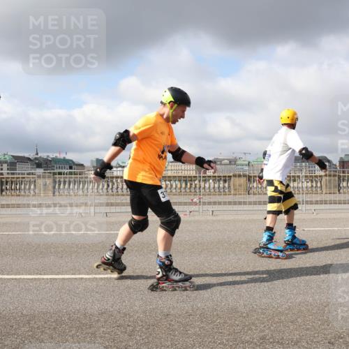 29.06.2025 - hella hamburg halbmarathon Lena Gebhardt http://msf.ph/oto/8281782 29.06.2025 09:05:03 Lombardsbrücke  meine-sportfotos.de