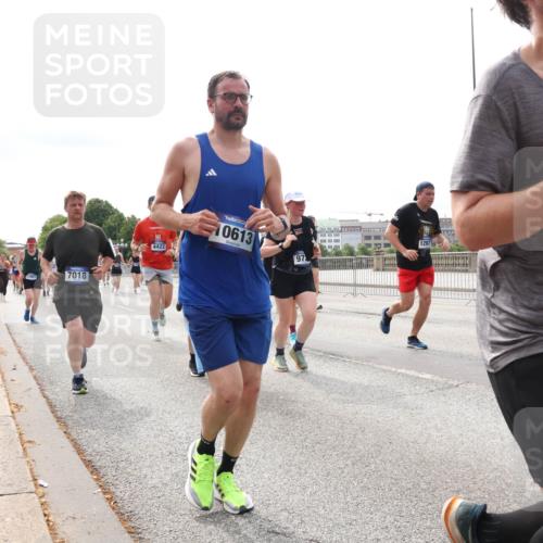 29.06.2025 - hella hamburg halbmarathon Lena Gebhardt http://msf.ph/oto/8281864 29.06.2025 10:20:35 Lombardsbrücke 1603, 7018, 4422, 0613, 97, 1297, 1011, 1046, 1069, 1471, 1474, 2053, 2101, 2325, 2478, 2834, 2923, 2945, 3247, 3434, 3733, 3781, 3842, 4154, 4166, 4288, 4422, 4585, 4614, 4737, 4739, 4754, 4869, 5181, 5556, 5625, 5659, 5811, 5812, 5831, 5937, 6608, 6951, 7018, 7101, 7131, 7739, 7744, 8025, 8113, 8462, 8588, 8940, 9136, 9196, 9722, 9735, 9873, 9981, 10041, 10050, 10350, 10414, 10595, 10613, 10647, 10754, 11100, 11145, 11603, 11835, 11995, 12844 meine-sportfotos.de