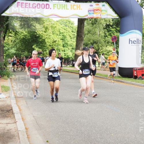 29.06.2025 - hella hamburg halbmarathon MichiJ http://msf.ph/oto/8281907 29.06.2025 10:58:04 Zwischen KM18-KM19 1893, 2904, 3176, 4394, 7462, 8854, 10283, 10610, 13610, 15085, 16456, 17174 meine-sportfotos.de