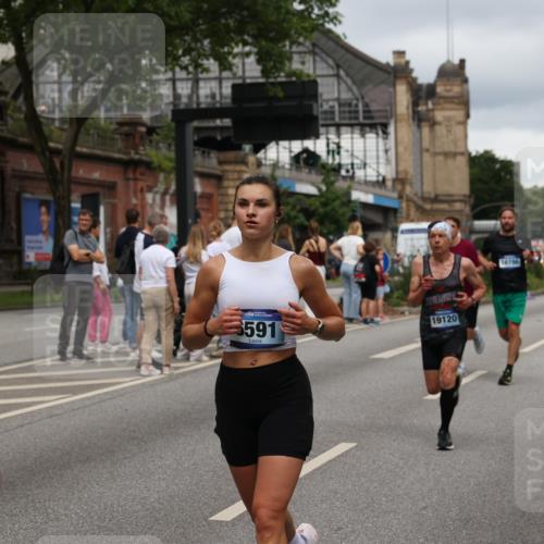 29.06.2025 - hella hamburg halbmarathon Yannick Fuchs http://msf.ph/oto/8281916 29.06.2025 10:49:47 20KM 1130, 1180, 1193, 2982, 3048, 3058, 3668, 4951, 5465, 5672, 6569, 6591, 6924, 7594, 7742, 7976, 8255, 8311, 8639, 8863, 9361, 9562, 11039, 11309, 12196, 12515, 13474, 14363, 14365, 14461, 15184, 15484, 15818, 15884, 16176, 16375, 16401, 16434, 16521, 16786, 17259, 17615, 17640, 17642, 17734, 18064, 18125, 18212, 18325, 18340, 18495, 18741, 18746, 18835, 19120, 19152 meine-sportfotos.de