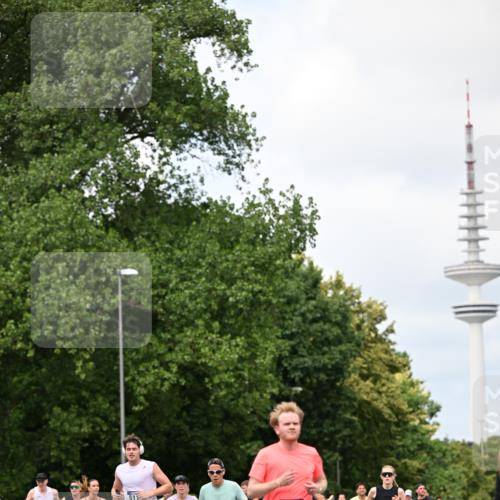 29.06.2025 - hella hamburg halbmarathon Dr. Thomas Lammeyer http://msf.ph/oto/8281919 29.06.2025 10:36:55 Kennedybrücke 1237, 1647, 1732, 2059, 2268, 2959, 3221, 3391, 3653, 3660, 3670, 3708, 3753, 4096, 4555, 5110, 5156, 5871, 6642, 6861, 7135, 7387, 7531, 7749, 7750, 7789, 8170, 8840, 8914, 9010, 9034, 9188, 9471, 9542, 9765, 9812, 10002, 10203, 10470, 10624, 10770, 11076 meine-sportfotos.de