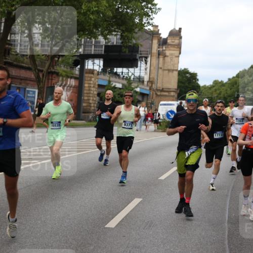 29.06.2025 - hella hamburg halbmarathon Yannick Fuchs http://msf.ph/oto/8281946 29.06.2025 10:37:28 20KM 1353, 1675, 1735, 2653, 4229, 4318, 5011, 5124, 5477, 7026, 9364, 9371, 9534, 10099, 10251, 11177, 12723, 12839, 13746, 13807, 14226, 14447, 14560, 14813, 15255, 15328, 15535, 15706, 15851, 15921, 16333, 17733, 17911, 18004, 18274, 18275, 18304, 18449, 18659, 18680, 18987, 19009, 19229 meine-sportfotos.de