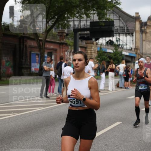 29.06.2025 - hella hamburg halbmarathon Yannick Fuchs http://msf.ph/oto/8282079 29.06.2025 10:49:48 20KM 1130, 1180, 1193, 2982, 3042, 3048, 3058, 3668, 4951, 5465, 5672, 6569, 6591, 6924, 7594, 7742, 7976, 8255, 8311, 8639, 8863, 9361, 9562, 11039, 11309, 11638, 12196, 12515, 13474, 14363, 14365, 14461, 15184, 15484, 15818, 15884, 16176, 16375, 16401, 16434, 16521, 16786, 17259, 17615, 17640, 17642, 17734, 18064, 18125, 18212, 18325, 18340, 18495, 18741, 18746, 18835, 19120, 19152 meine-sportfotos.de