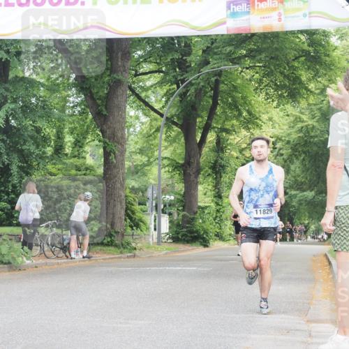 29.06.2025 - hella hamburg halbmarathon KatJ http://msf.ph/oto/8282180 29.06.2025 10:10:58 Zwischen KM18-KM19 54 meine-sportfotos.de