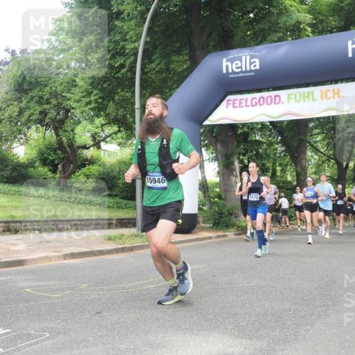 29.06.2025 - hella hamburg halbmarathon KatJ http://msf.ph/oto/8282183 29.06.2025 10:40:51 Zwischen KM18-KM19 2058, 2099, 2771, 6762, 7478 meine-sportfotos.de